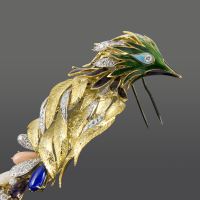 Broche-alfiler ave tropical oro amarillo piedras preciosas y esmalte