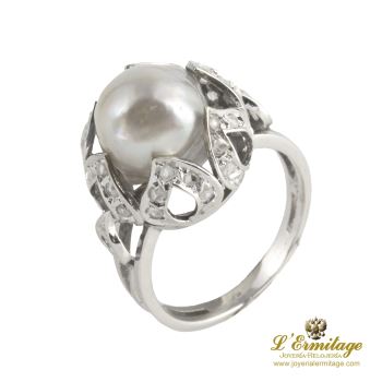 ANILLOS / SORTIJAS<BR>SORTIJA ORO BLANCO PERLA Y DIAMANTES. · ref.: (NAR)