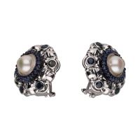 Pendientes en oro blanco con perlas y zafiros.