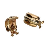 Pendientes en oro amarillo detalles con gallones.