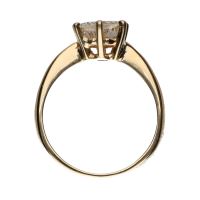 Sortija en oro amarillo con un brillante. Talla 13.