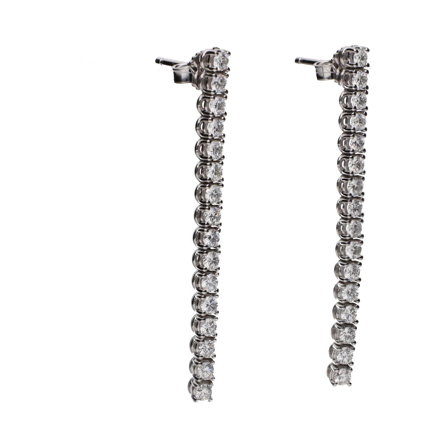 Pendientes riviere en oro blanco con brillantes.