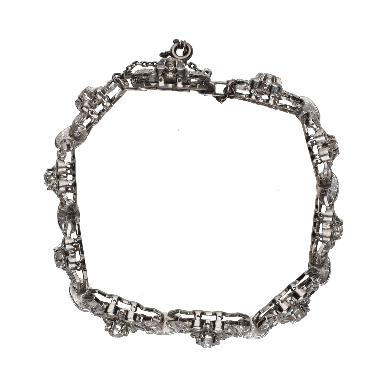 Pulsera antigua en platino con diamantes.