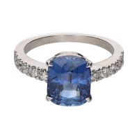 Sortija en oro blanco con zafiro y brillantes. Talla 13.