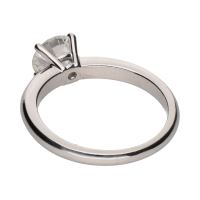 Sortija solitario en oro blanco con un brillante de 1,04ct. Talla 12.