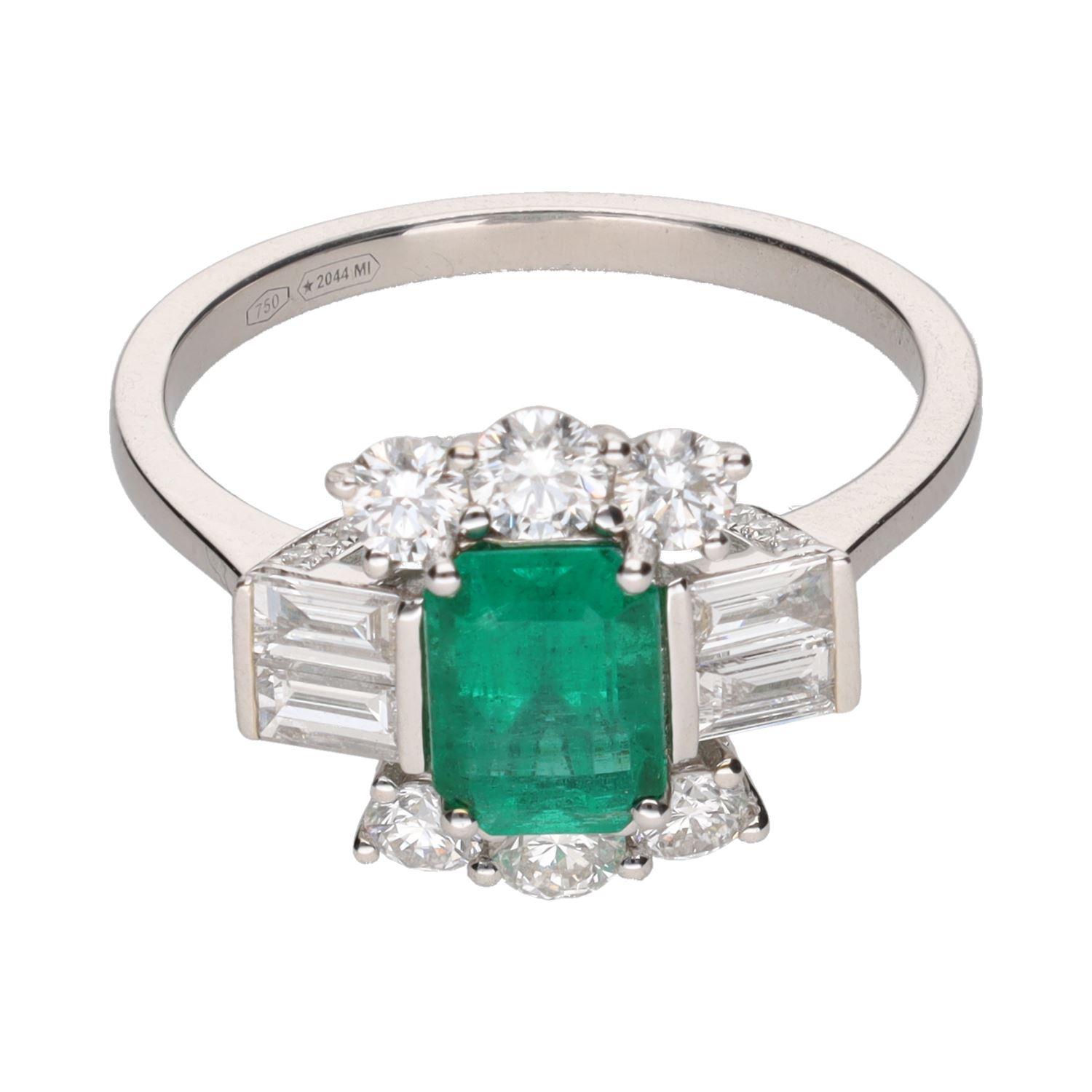 Sortija en oro blanco con esmeralda y brillantes. Talla 14.