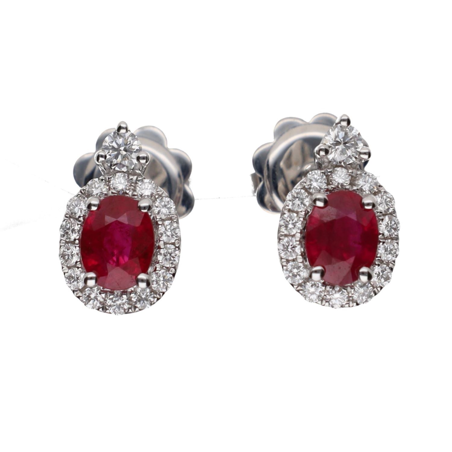 Pendientes en oro blanco con rubíes y brillantes.