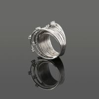 Sortija oro blanco y diamantes.