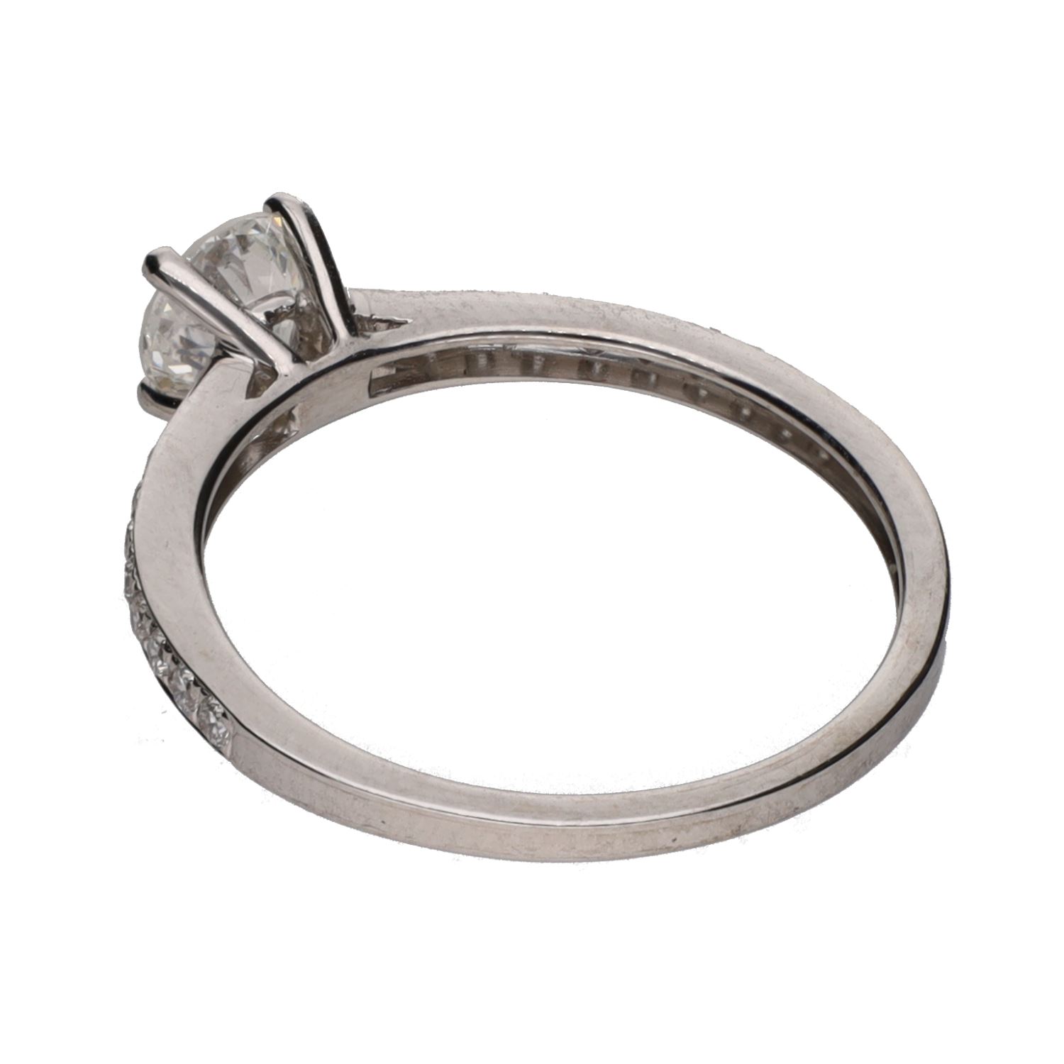 Sortija solitario en oro blanco con brillantes. Talla 13.