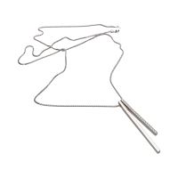 Collar cadena y colgante en oro blanco con brillantes.