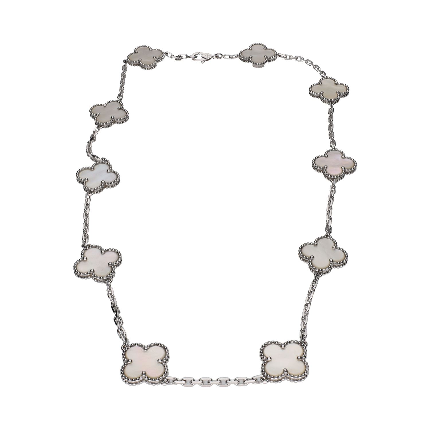 Collar de al colección alhambra de van cleef en oro blanco y madreperla.
