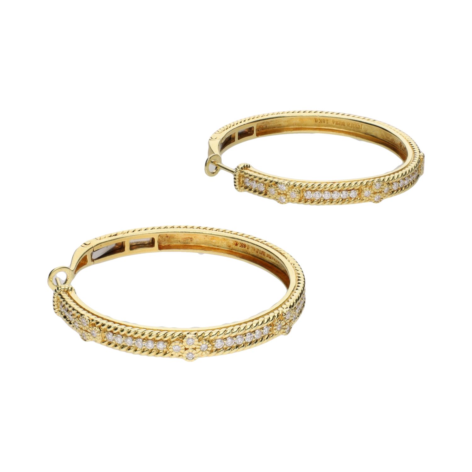 Pendientes argolla en oro amarillo con brillantes.