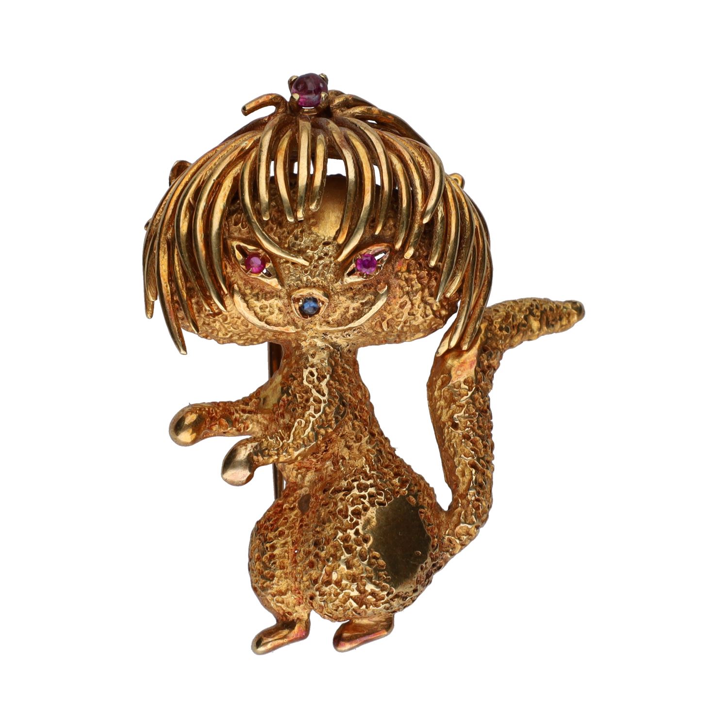Broche con forma de gato en oro amarillo.