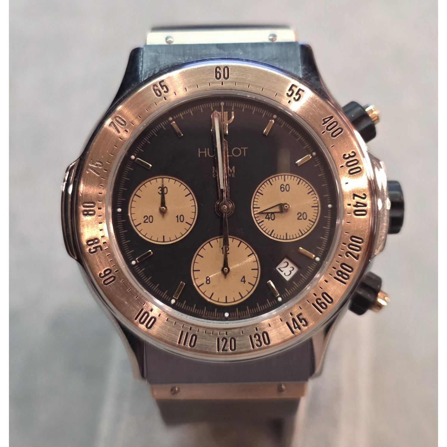 Super b acero y oro 42mm.   